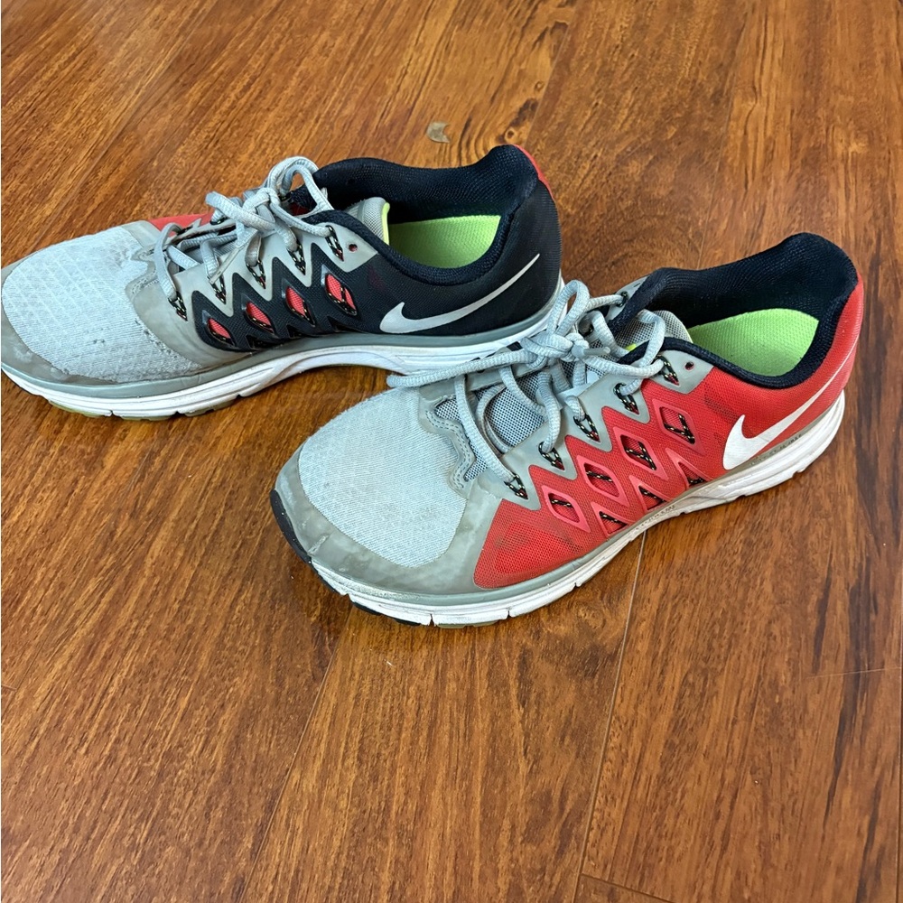 Nike Men's Red, Black, and Gray Athletic Shoes